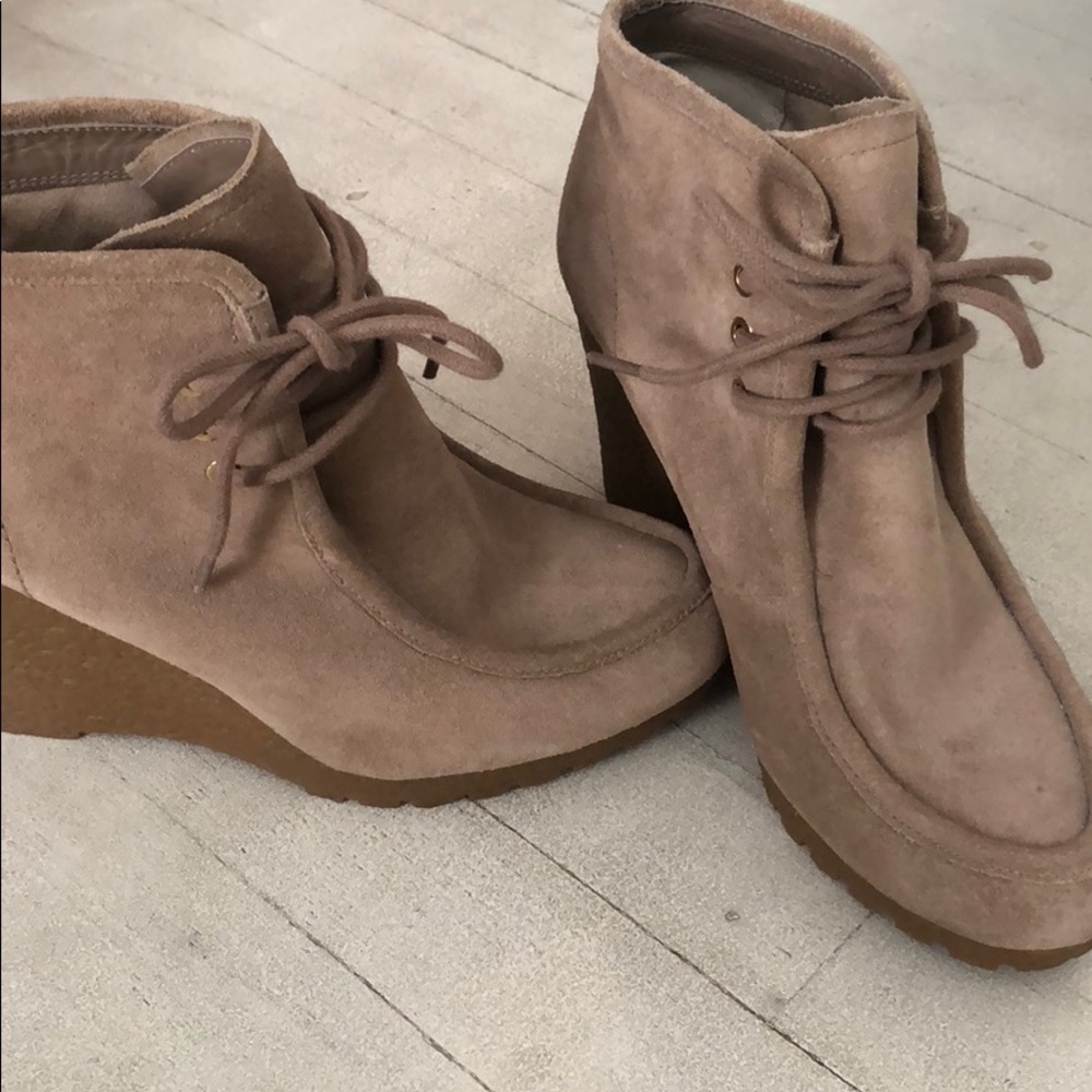 NWOT Michael Kors Suede Wedge Bootie (7.5)